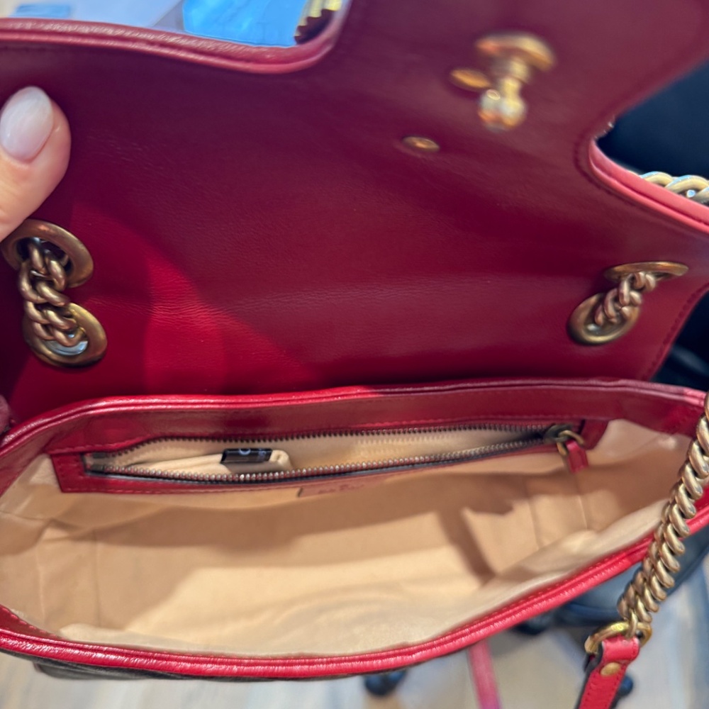 Gucci Vintage Effect Calfskin Matelasse Diagonal Small Torchon GG Marmont Black - Picture 9 of 10